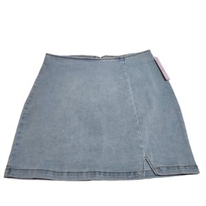 NWT Wild Fable Mini Skirt, Size 10